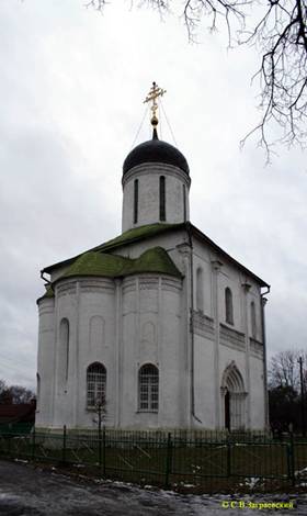 Assumption Cathedral "on the Town" in Zvenigorod.