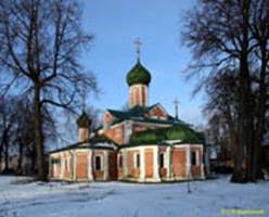 -.  .    (. XVI ),   (1710) / Pereslavl-Zalessky. Fyodorovsky cloister. Fyodor Stratilat cloister (mid. 16th c.), Vvedenskaya church (1710) 