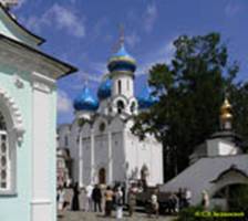 - .  .  ()  (1476) / Troitse-Sergieva Lavra. Soshestvia Sv. Duha (Duhovskaya) church (1476)