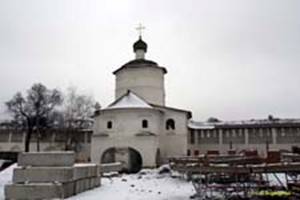  / STARITSA   .   (. 1530 ),     (1570),     (1694) / Uspensky cloister. Uspensky cathedral (abt. 1530), refectory with Vvedenskaya church (1570)