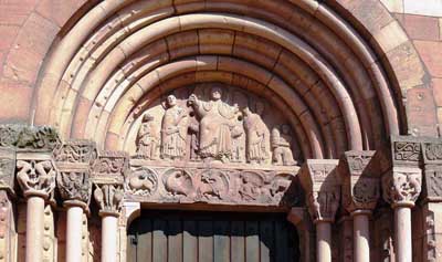 The portal of the Church of Peter and Paul in Sigolsheim (Sigolsheim), Alsace (Alsace), France.
