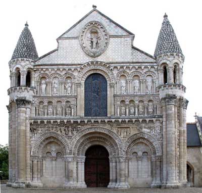 Cathedral in Poitiers (Poitiers), the Department of Vienne (Vienne), France.