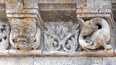 A fragment of decoration of the Church Saint Martin Saint Martin d Anand (Saint-Martin d Esnandes), the Department of Charente Maritime (Charente-Maritime), France.