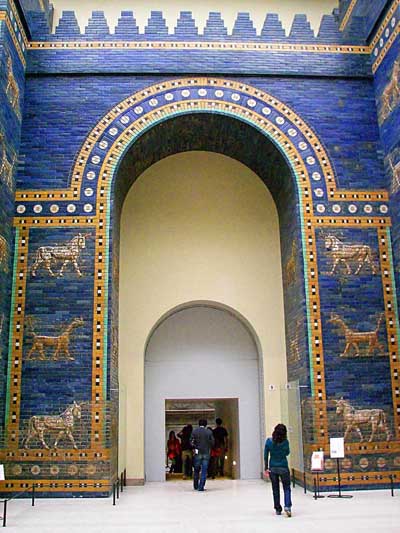 Babylonian Ishtar gate (the Bode Museum, Berlin).