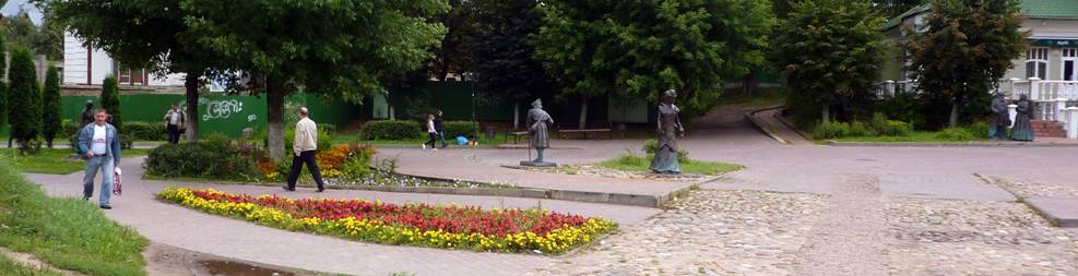 No, sculptures still, probably more. This photo shows only a small part of the composition on Kropotkin street, representing the citizens of Dmitrov XIX century. Sculptor - all the same Rukavishnikov.