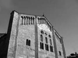 The facade of the cathedral in Pavia