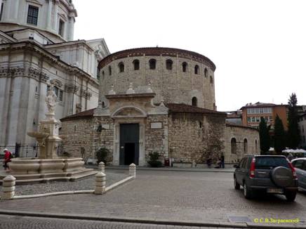 07 Brescia's old Cathedral