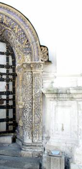 The Northern portal and panels "basement" tier Cathedral in the Kremlin.