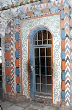 Southern portal of entry into Jerusalem chapel of the Cathedral of the Intercession on the Moat.