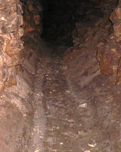 Traces of trucks or scrapers on the floor of the drift (quarry "Jubilee")