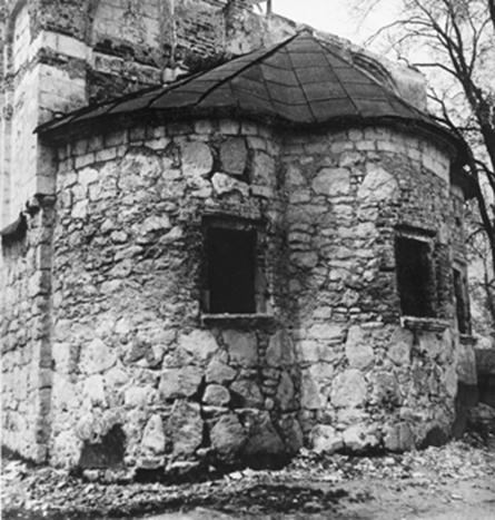 The laying of the apses Gorodishche Church without plaster (1970-ies).