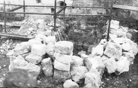 The stones from the excavations Kavelmahera and Have in Mozhaisk.